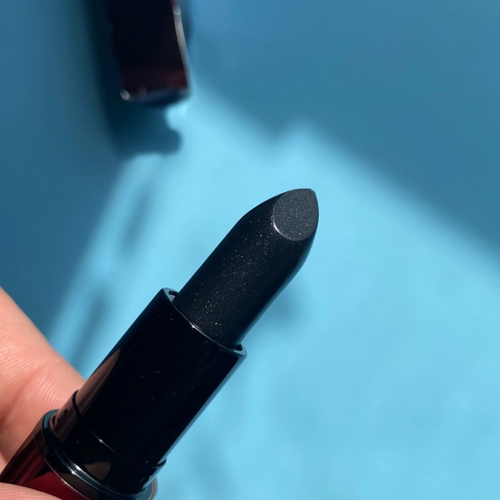 Mac X Aaliyah Lipstick in Street Thing - Picture 11 of 15